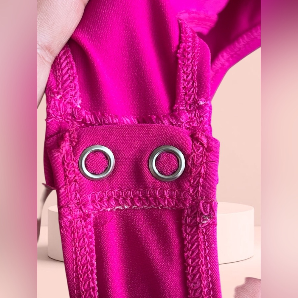 Express pink long-sleeve v-neck bodysuit - Picture 6 of 10